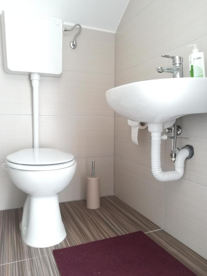 Apartman Petra Gustirna المظهر الخارجي الصورة